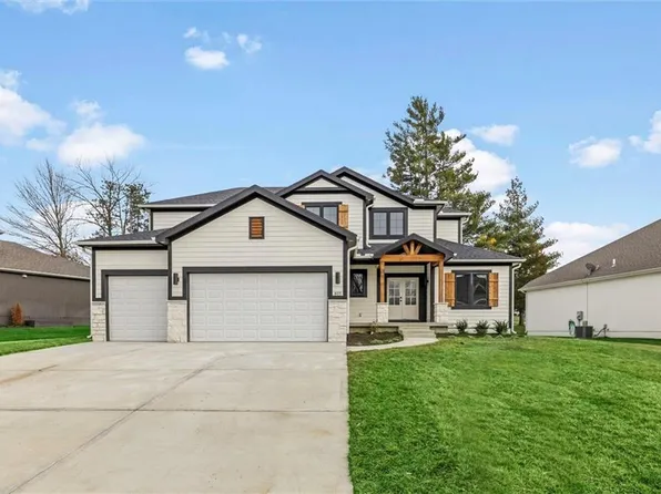 805 155th Ter, Basehor, KS 66007