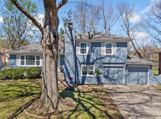 9004 W 93rd St, Overland Park, KS 66212
