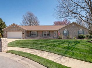 806 Fieldpoint Ct, O'Fallon, IL 62269