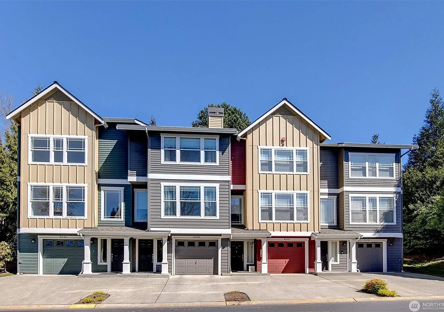 2Bd/2.25Ba Redmond Townhome — Photo 2