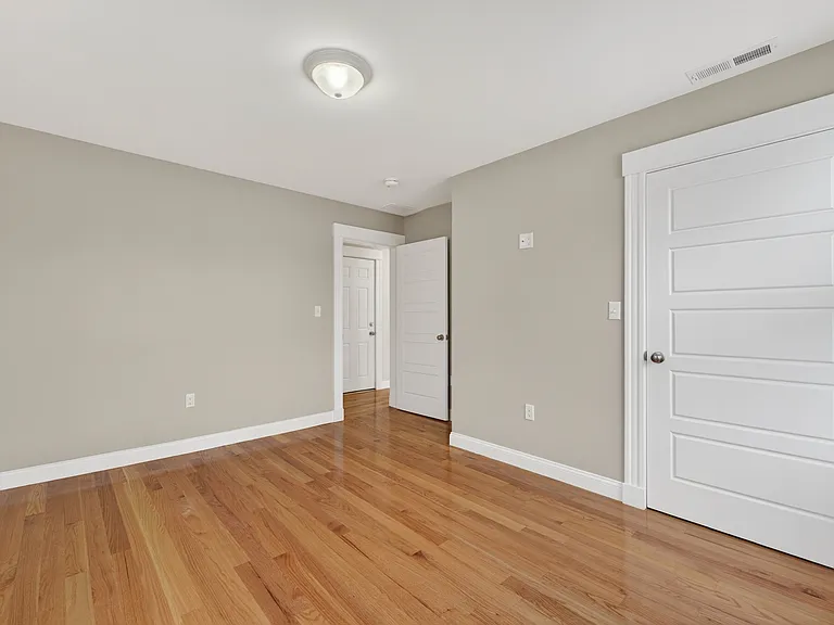 42 Almont St #STREET2L — Photo 24