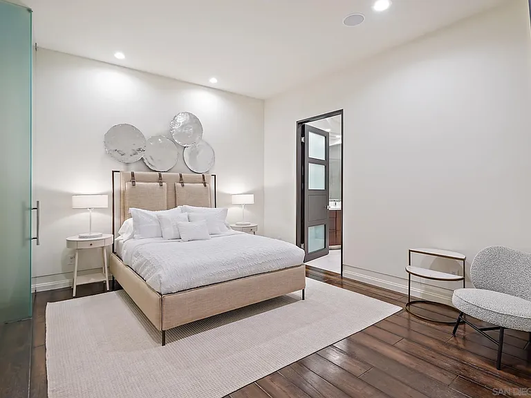 7447 Hillside Dr — Photo 33