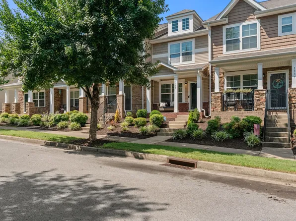1335 Riverbrook Dr, Hermitage, TN 37076