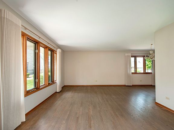 4th image of 17742 New Hampshire Ct