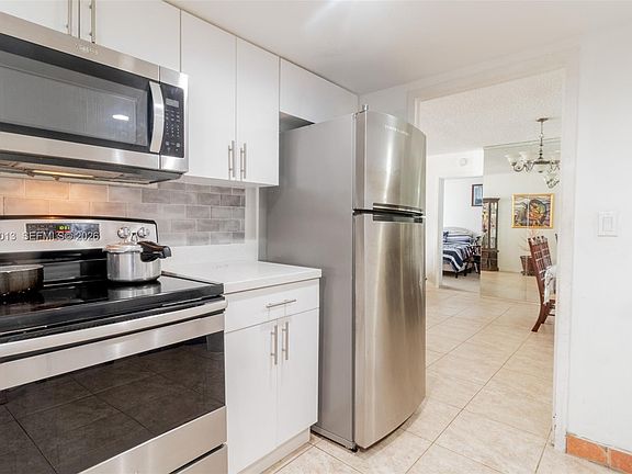 5th image of 251 174th St APT 808
