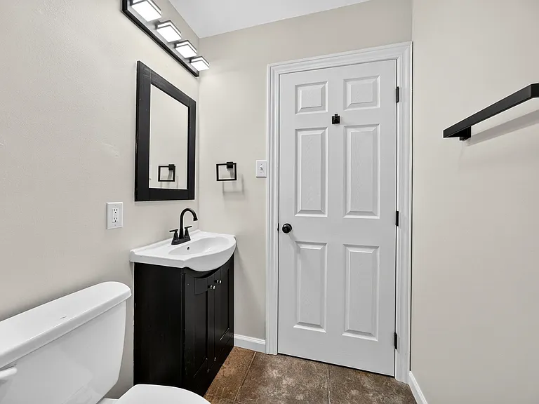 121 Sunglow Dr — Photo 10