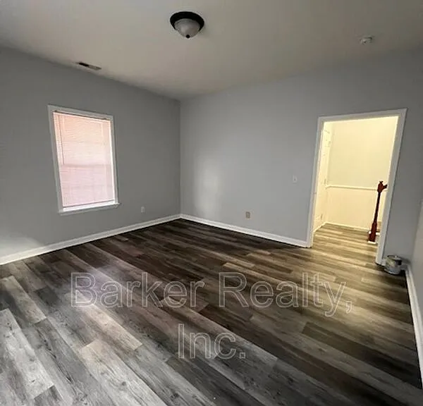 606B E Martin St — Photo 10