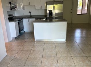 920 SW 129th Pl APT 402, Miami, FL 33184