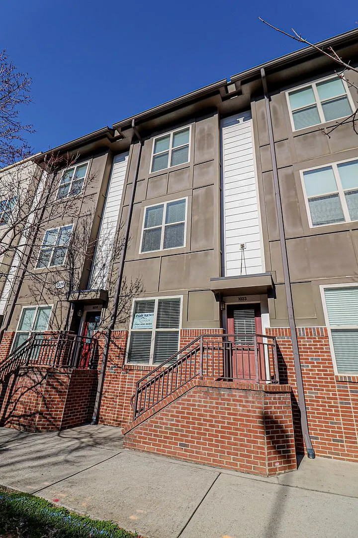 Coming Soon: 3 story townhome with Uptown View — Photo 1