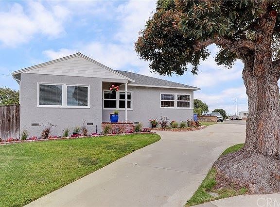 3rd image of 3000 Blaisdell Ave