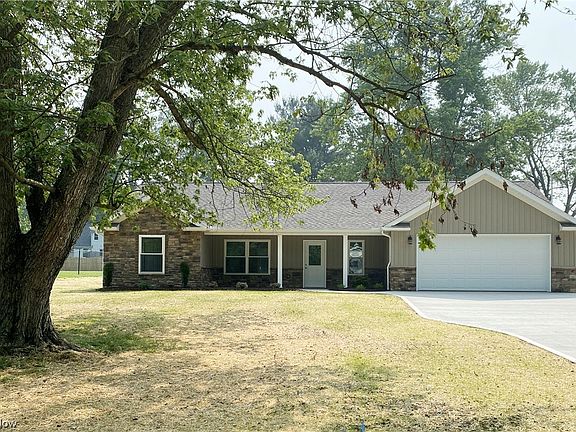4th image of 345 Parkview Dr