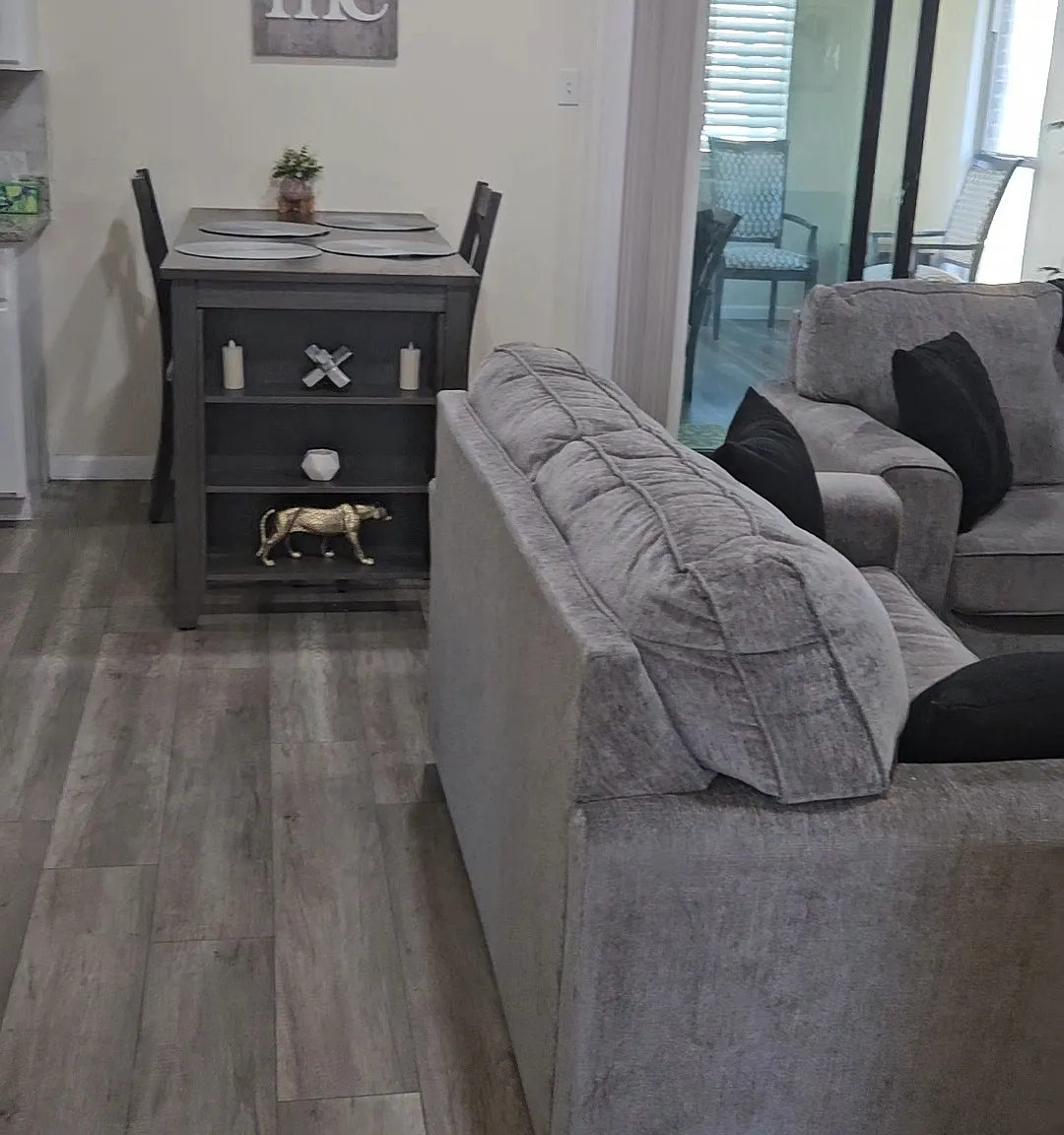 4 bedroom 2 bath HomeAway N Euless — Photo 1