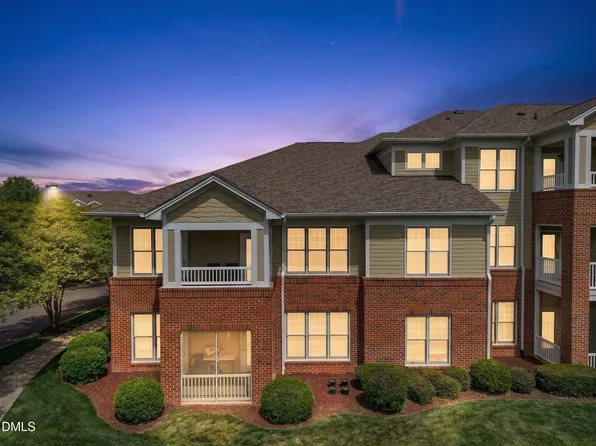 828 Waterford Lake Dr, Cary, NC 27519