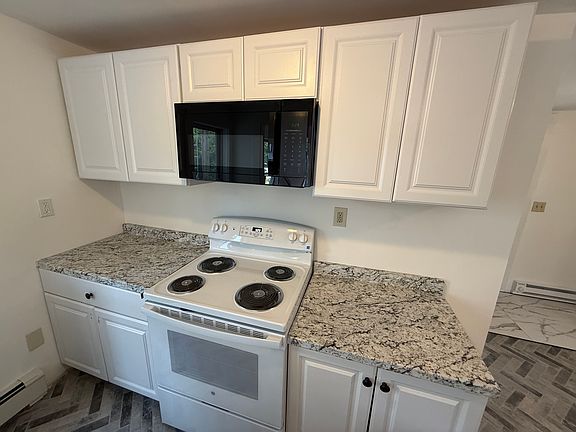 3rd image of 341 Main St