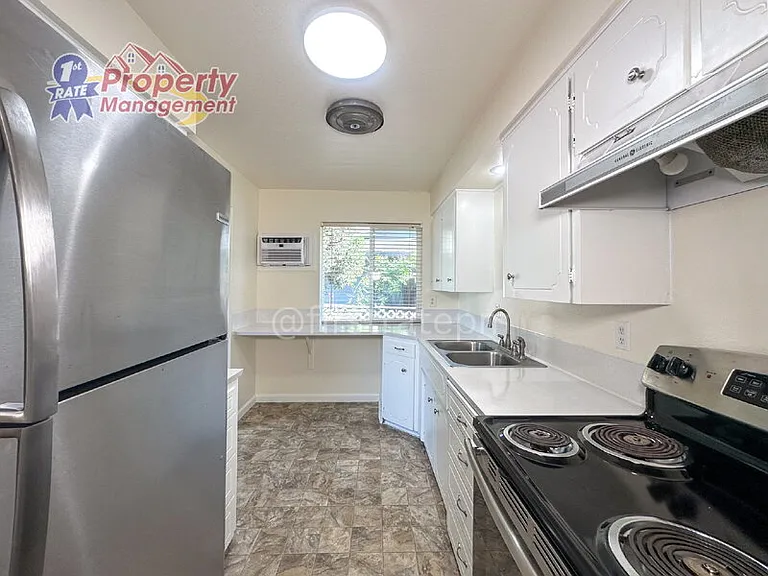 1824 N Crestmont Dr — Photo 7
