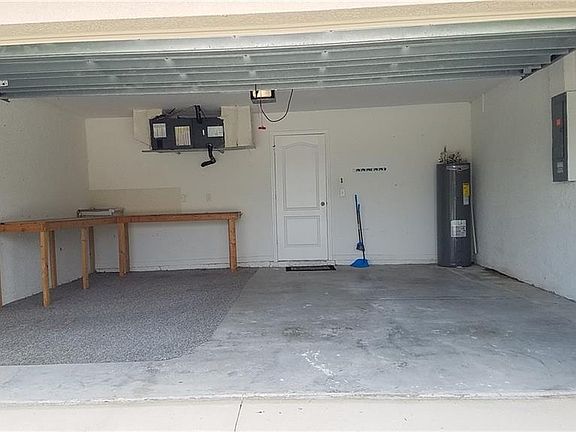 3rd image of 2427 NE 22nd Ave