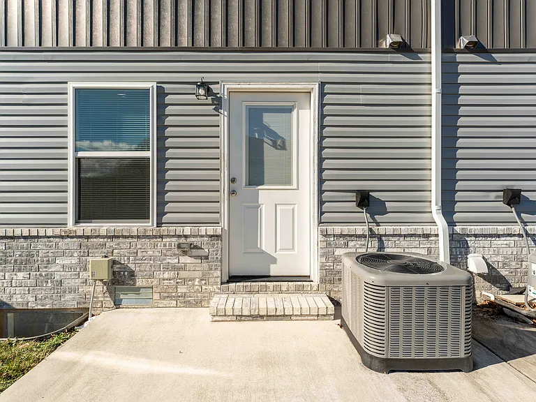 Oakwood Heights Townhomes — Photo 68