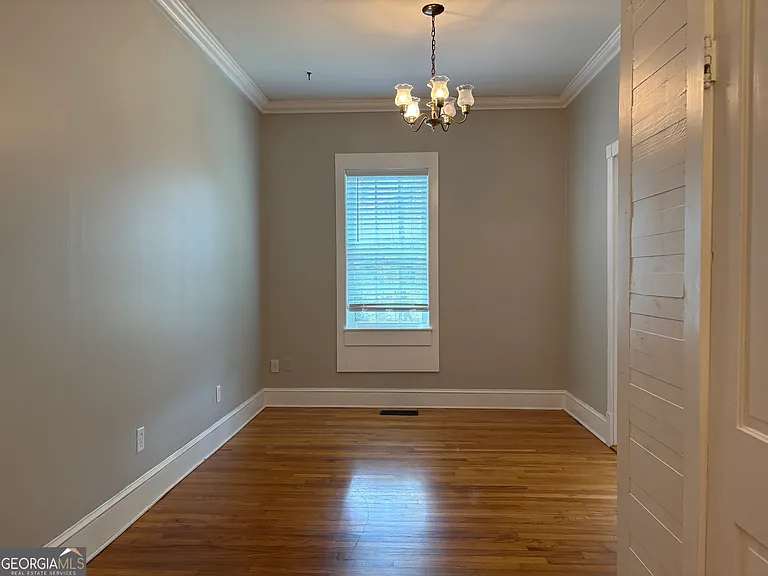 504 N Maple St — Photo 11