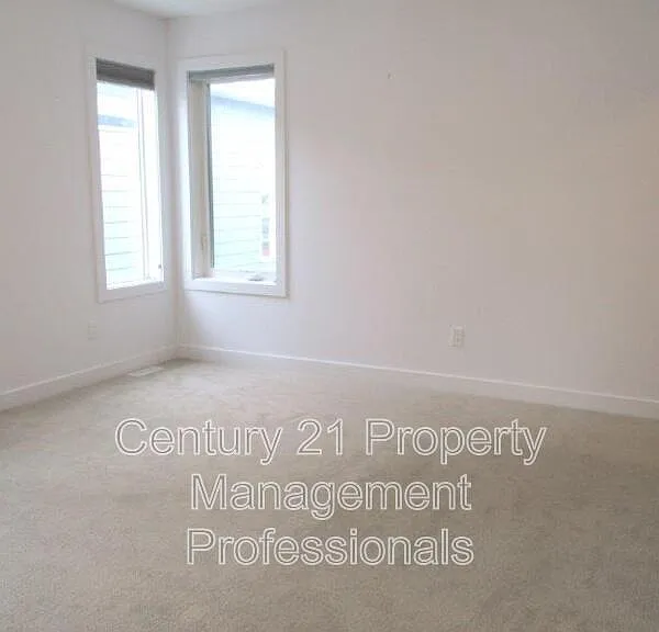 7427 106th St NW — Photo 16