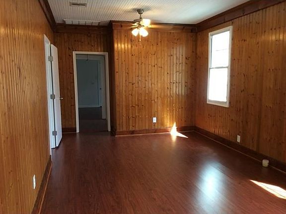 4th image of 570 Avenue F