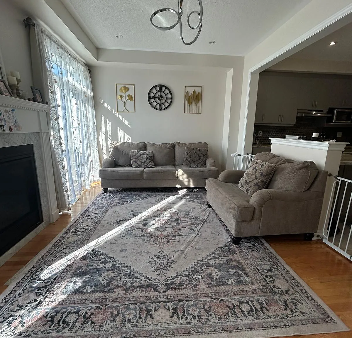 4 bed, $3,600 — Photo 2