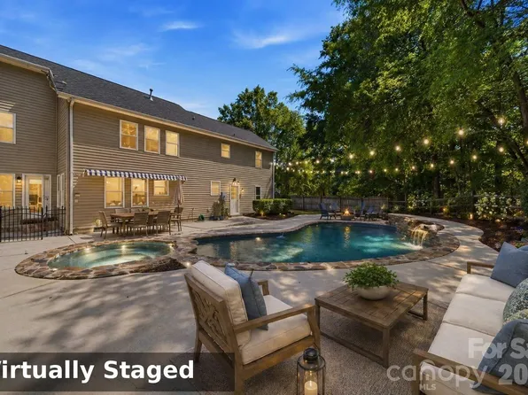 934 Clover Park Dr, Clover, SC 29710