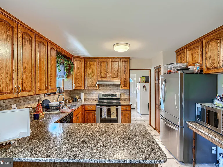 280 Mackintosh Dr — Photo 11