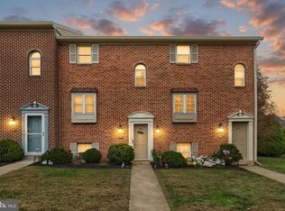 413 Weldon Dr #413, York, PA 17404