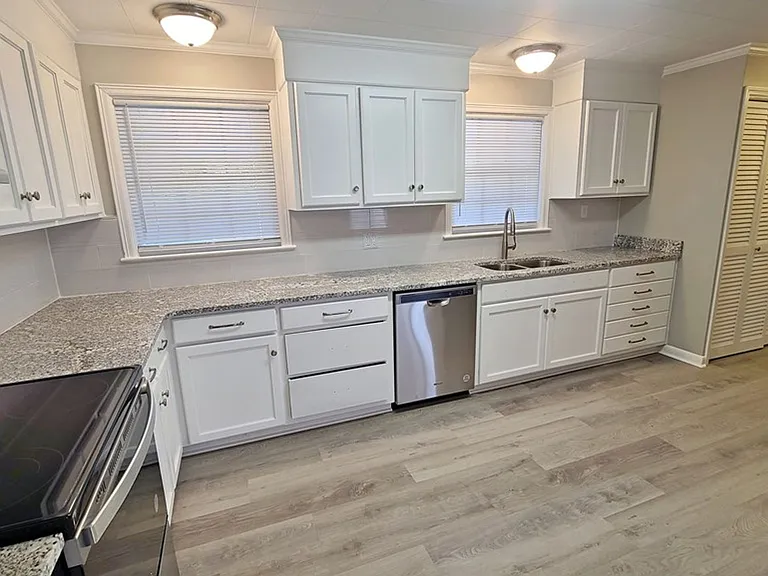 308 Highland Pl — Photo 8