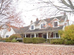 21 Meadow Wood Dr, Granville, OH 43023