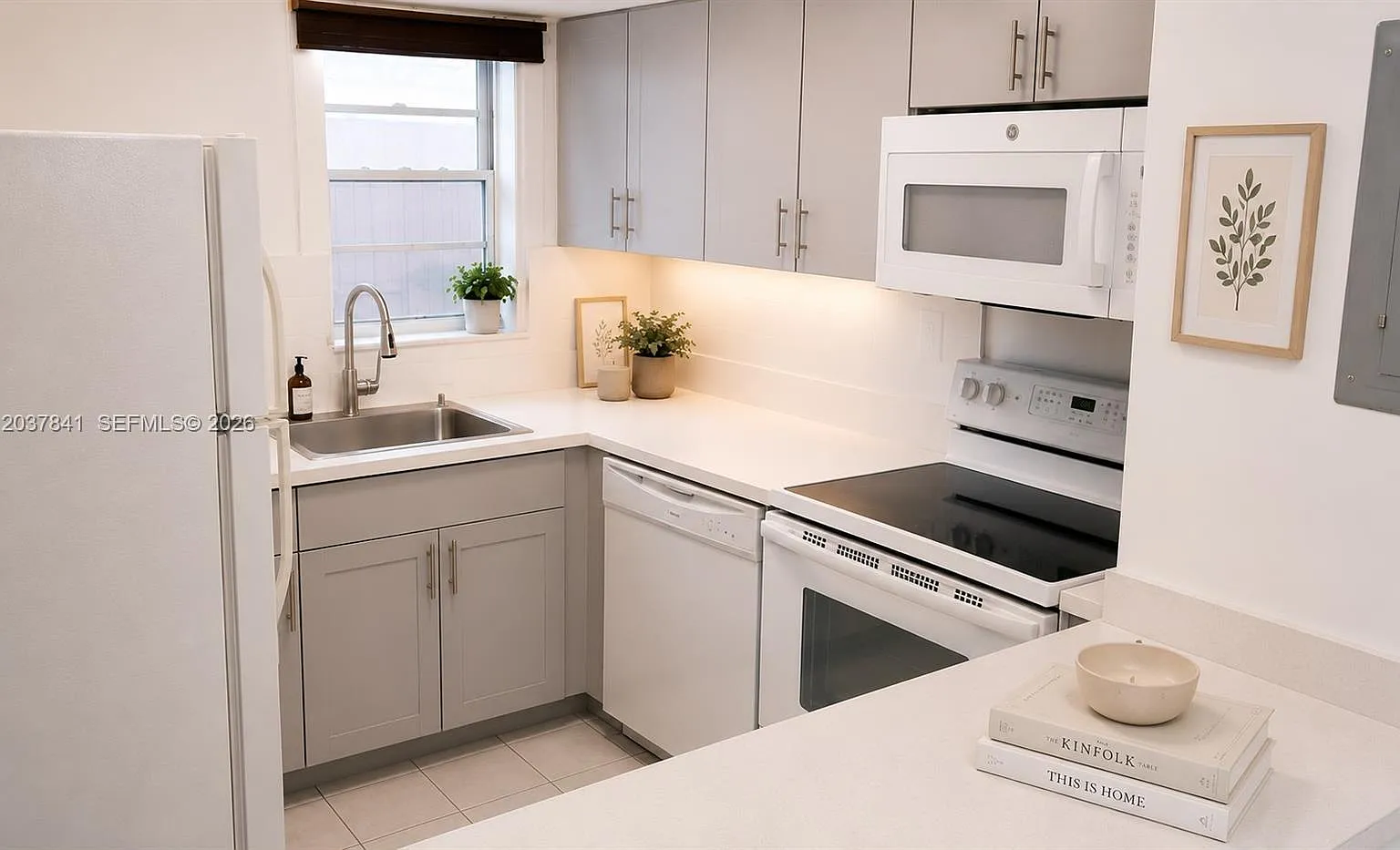 Pinebark Condo No 1 — Photo 1