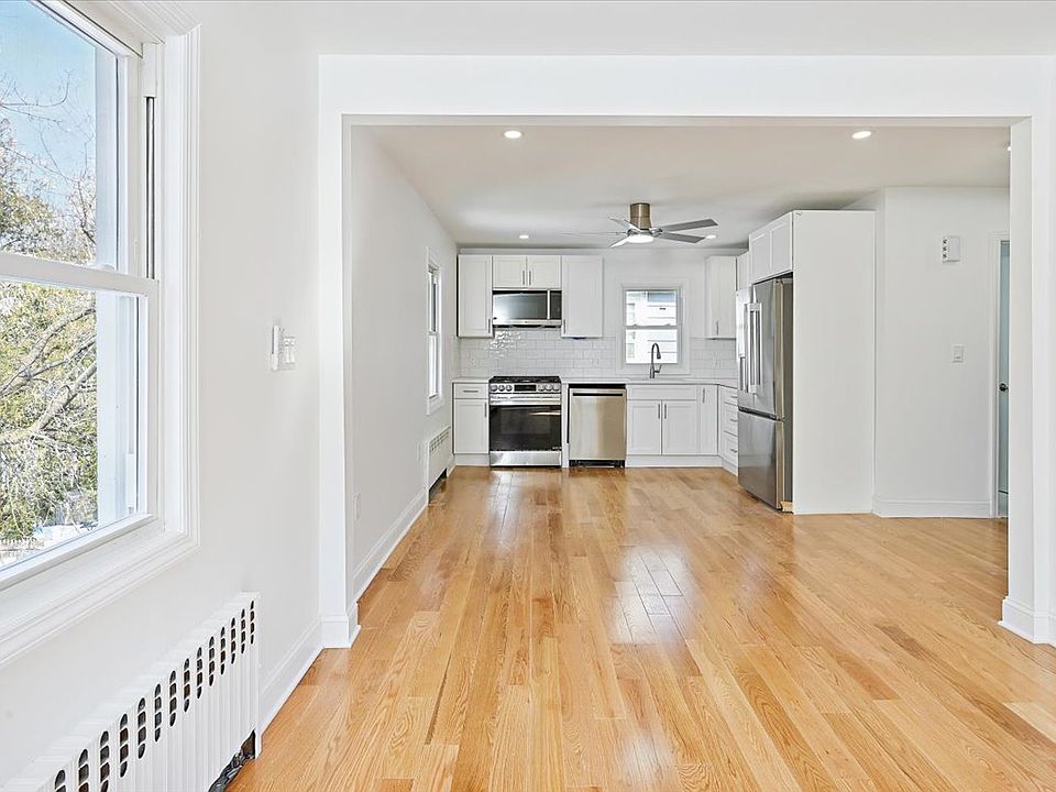 1st image of 47 Morgan St Floor 1