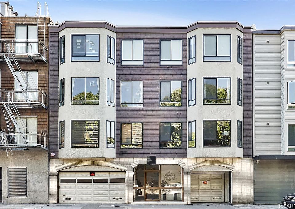 1st image of 225 Bay St APT 102