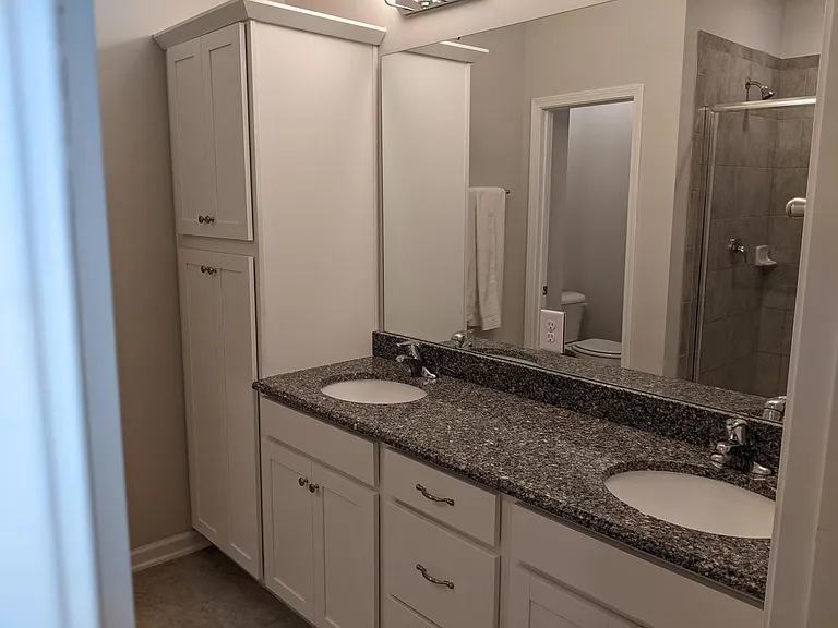 1035 Manorhaven Dr — Photo 9