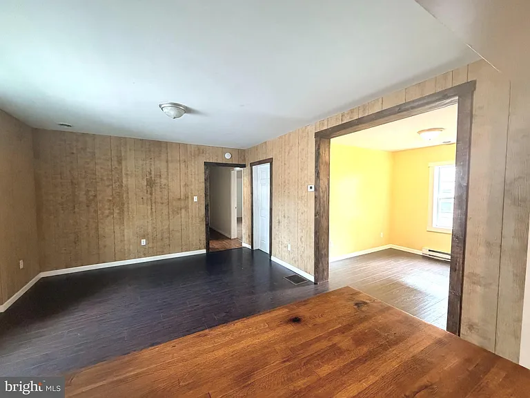 125 E Main St — Photo 5