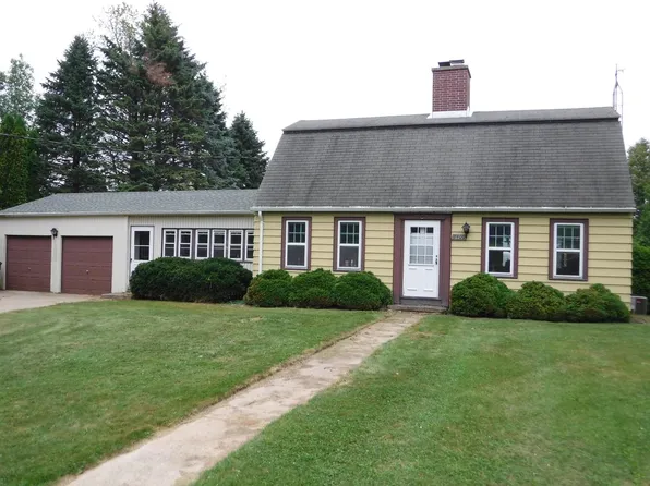 3409 S 10th St, Manitowoc, WI 54220