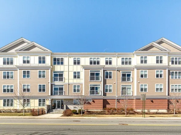130 Tremont St #301, Melrose, MA 02176