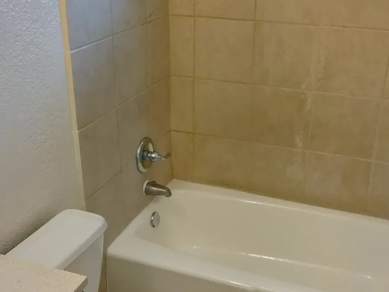 4431 E 3rd St #10 — Photo 14