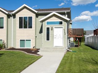 4722 53rd St S, Fargo, ND 58104