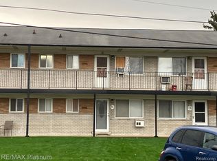 26945 Milford Rd APT 11, South Lyon, MI 48178