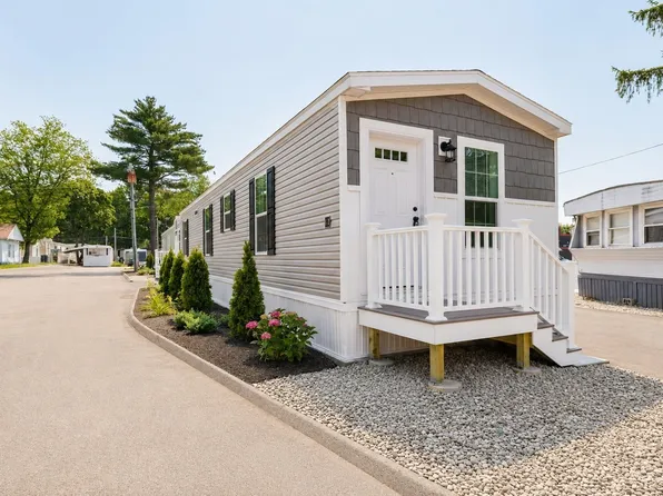 1346 Newport Ave #A2, Attleboro, MA 02703