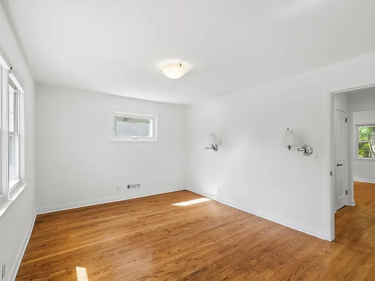 101 Pershing Rd — Photo 12