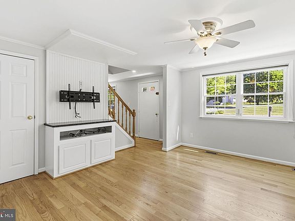 5th image of 3906 Boxwood Rd