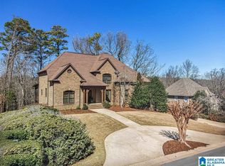 569 Oakline Dr, Birmingham, AL 35226