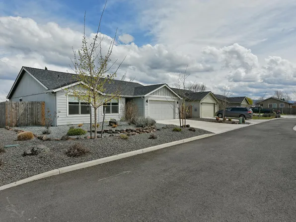 700 Gracies Way, White City, OR 97503