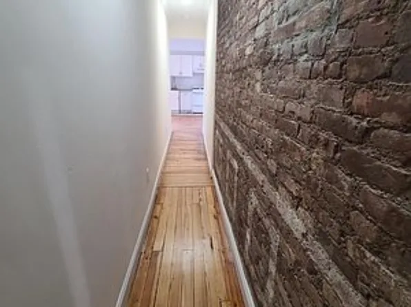 110 6th Avenue image 1 of 16