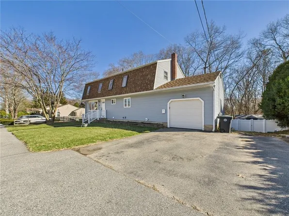 64 Laurel Ave, Coventry, RI 02816