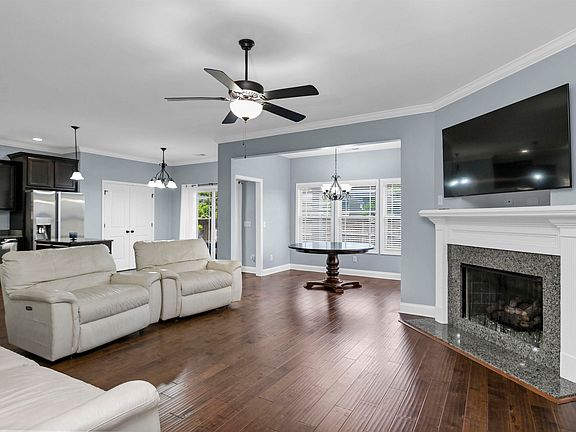 2nd image of 140 Cherokee Pond Ct