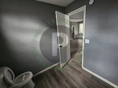 7040 Roy Ave — Photo 8