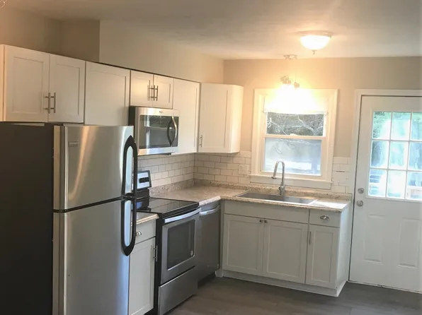 845 Highland Ave APT 1, Waynesboro, VA 22980